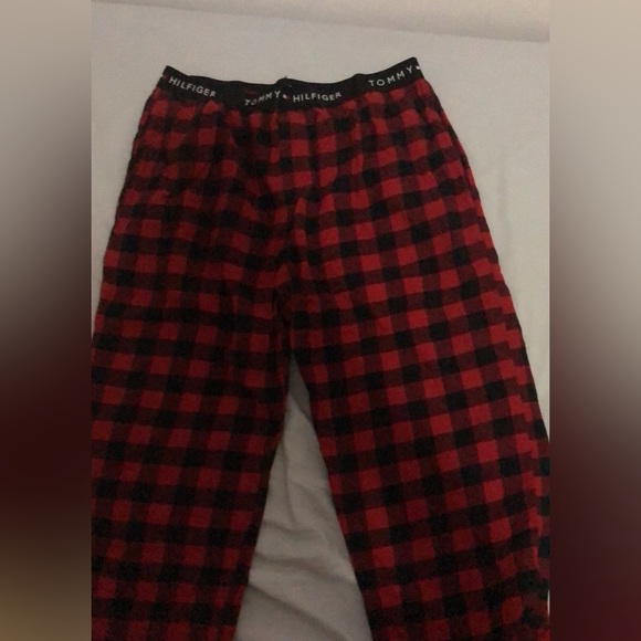 Tommy Hilfiger pajamas size L (2 colors) - Picture 7 of 8